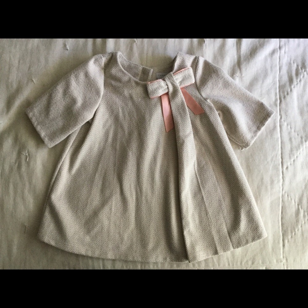Tahari top